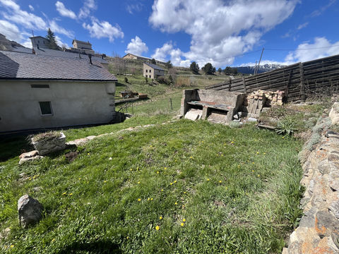   A VENDRE- MATEMALE - MAISON T5 - JARDIN 372M2 + GARAGE Maison - 5 pi�ce(s) - 115 m�