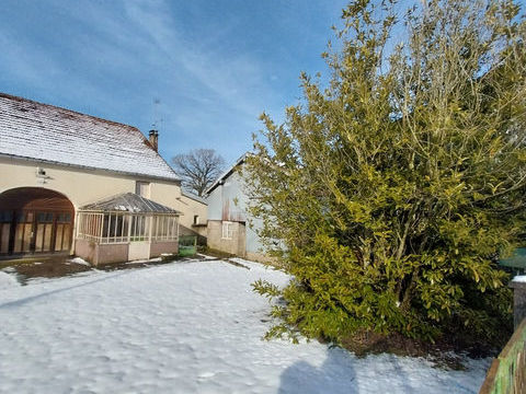   Maison � r�nover avec terrain et hangar   Opportunit� � saisir ! Maison - 3 pi�ce(s) - 100 m�