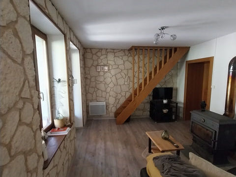   Maison r�nov�e 130 m2, 3 chambres, village calme, Maison - 6 pi�ce(s) - 115 m�