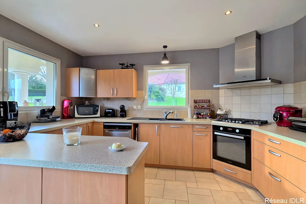 � vendre  Maison Geneuille (25870)