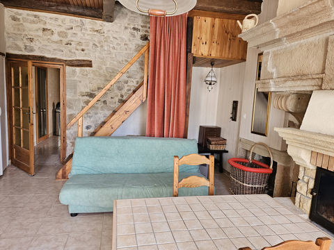   Maison de caract�re de type f4, 110m2 habitables sur un terrain de 1324m2 Maison - 4 pi�ce(s) - 110 m�