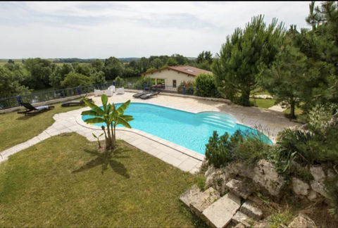   Magnifique Villa de 9 Pi�ces avec Vue sur la Rivi�re, Piscine et Terrain de P�tanque Propri�t�/ch�teau - 10 pi�ce(s) - 245 m�