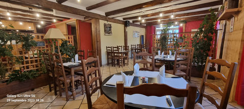 JOUGNE 25370  Caf&eacute; - H&ocirc;tel - Restaurant Pizzeria-Traiteur proche M&eacute;tabief et Suisse 145000 25370 Jougne