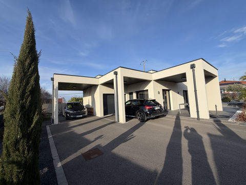   VILLA CONTEMPORAINE A TOIT PLAT RECENTE D'ENVIRON 110 M2 SUR TERRAIN D'ENVIRON 650 M2 Maison - 5 pi�ce(s) - 110 m�