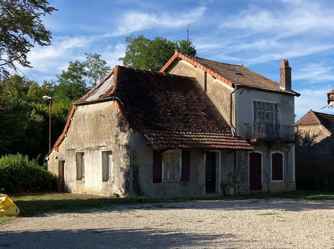   Maison de village avec fort potentiel   Frangy-en-Bresse Maison - 7 pi�ce(s) - 143 m�
