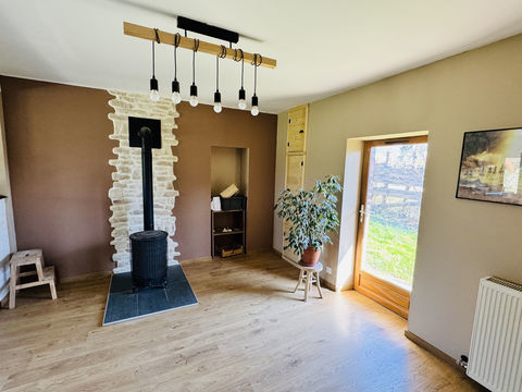   Grande maison familiale � La Chapelle St Sauveur, proche de Saint Germain Du Bois et Pierre De Bresse Maison - 8 pi�ce(s) - 145 m�