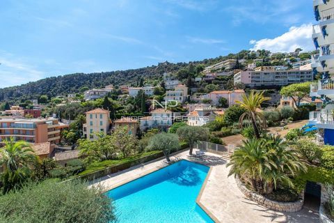Magnifique 4 pièces avec terrasse et garage dans résidence avec 1280000 Villefranche-sur-Mer (06230)