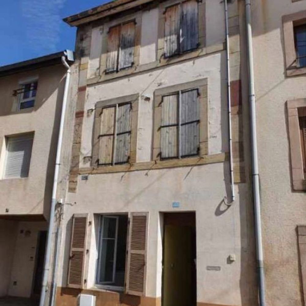 Vente Immeuble RAMBERVILLERS - Immeuble - 3 Appartements - 130m² - Cour intérie Rambervillers