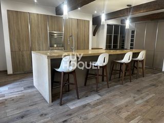  Maison � vendre 6 pi�ces 215 m�