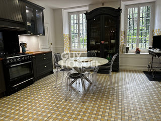  Maison � vendre 7 pi�ces 240 m�