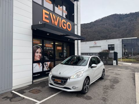 Peugeot 208 1.6 E-HDi 92ch ALLURE / COURROIE NEUVE / TOIT PANORAMIQUE + 2014 occasion Le Versoud 38420