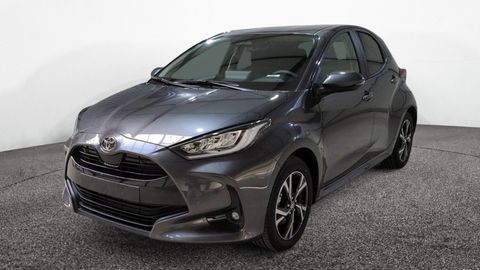 Toyota Yaris HYBRIDE 116CH BVA DESIGN + SIEGES CHAUFFANTS + RADARS AV-AR 2026 occasion Marseille 13009