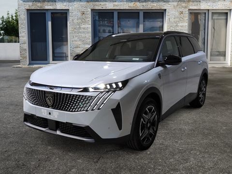 Peugeot 5008 HYBRID 145 CH BVA E-DCS6 7PL GT + PACK VISION 360 & DRIVE AS 2026 occasion Sainte-Maxime 83120