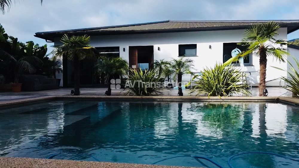 � vendre  Villa Afa (20167)