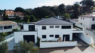  Villa � vendre 6 pi�ces 205 m�