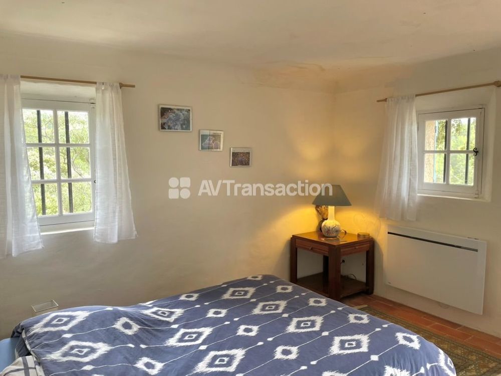 � vendre  Appartement Cotignac (83570)