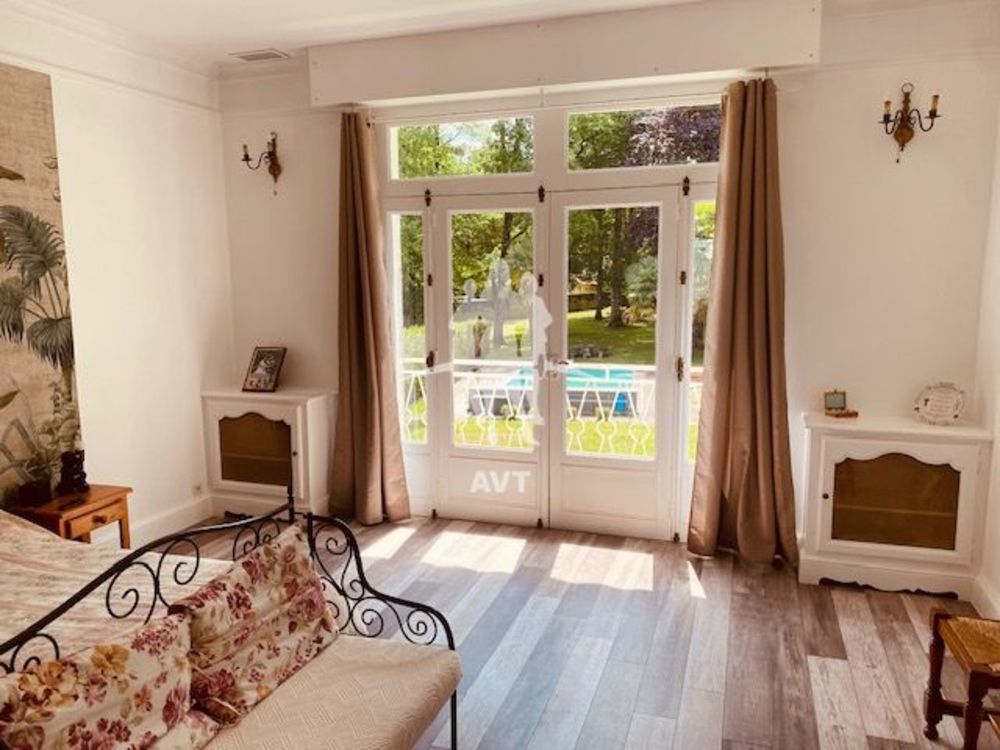 � vendre  Villa La Couronne (16400)