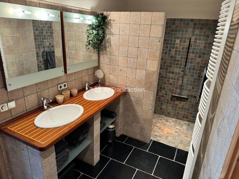 � vendre  Villa Savines-le-Lac (05160)