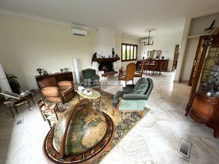  Maison � vendre 8 pi�ces 218 m�