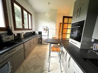  Maison � vendre 8 pi�ces 218 m�