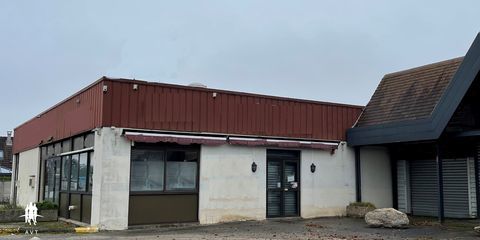 A vendre , Anet ( 28260 ) ,  b&acirc;timent  commercial :  murs 715 m2 950000 78550 Houdan