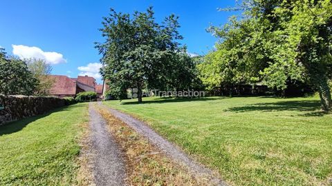   Ensemble immobilier et terrain consctuctible Maison - 11 pi�ce(s) - 310 m�