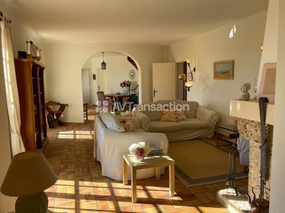 � vendre  Villa Lorgues (83510)