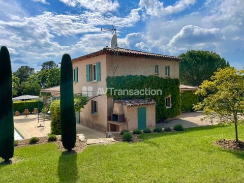  Tourtour, une villa des plus charmantes et pr�te � vous accueill Maison - 5 pi�ce(s) - 174 m�