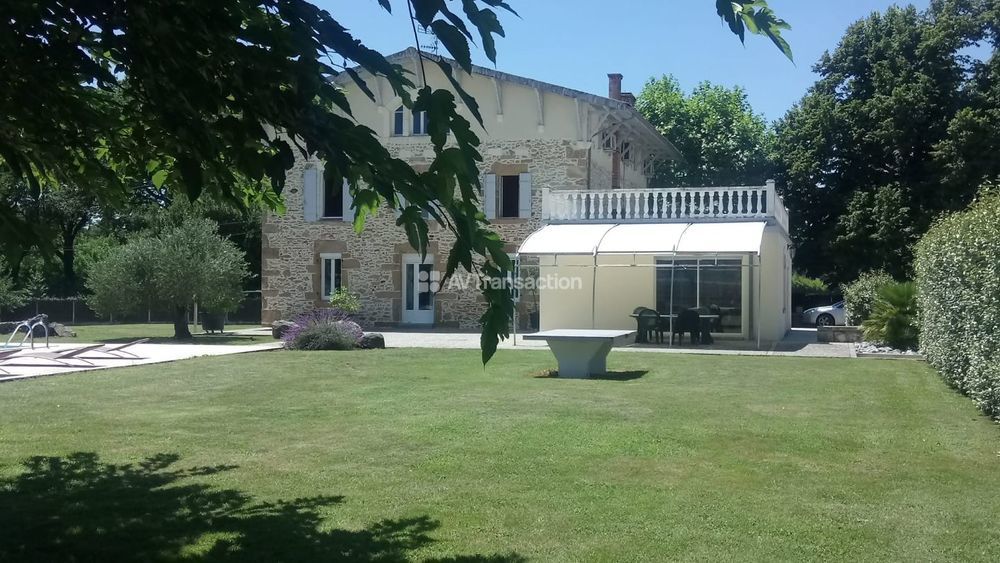 � vendre  Villa Meilhan (40400)