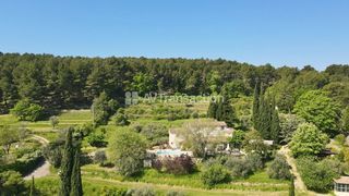  Villa � vendre 7 pi�ces 40000 m�