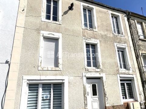   A vendre , Isigny sur Mer (14230 ) immeuble de rapport , 128 m2 Maison - 7 pi�ce(s) - 128 m�