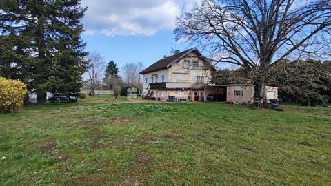   Maison isol�e avec vaste terrain � Port Savoyeux Maison - 10 pi�ce(s) - 300 m�