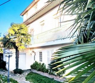  Maison � vendre 12 pi�ces 329 m�