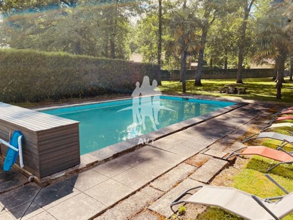 � vendre  Villa La Couronne (16400)