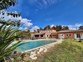  Maison � vendre 9 pi�ces 212 m�