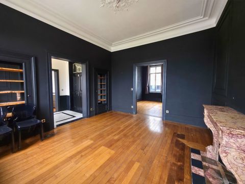   Appartement + d�pendance + jardin � Le Cateau Appartement