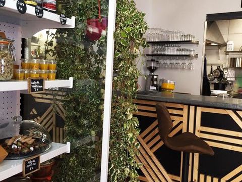 FONDS DE COMMERCE/MURS/STUDIO lou&eacute; 349000 13006 Marseille