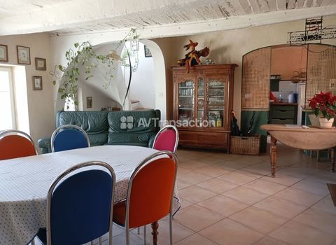   CALLAS : MAISON de VILLAGE, GARAGE, BALCON, POSSIBILITE COMMERCE Villa - 5 pi�ce(s) - 135 m�