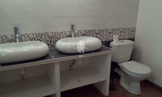  Immeuble � vendre 10 pi�ces 170 m�