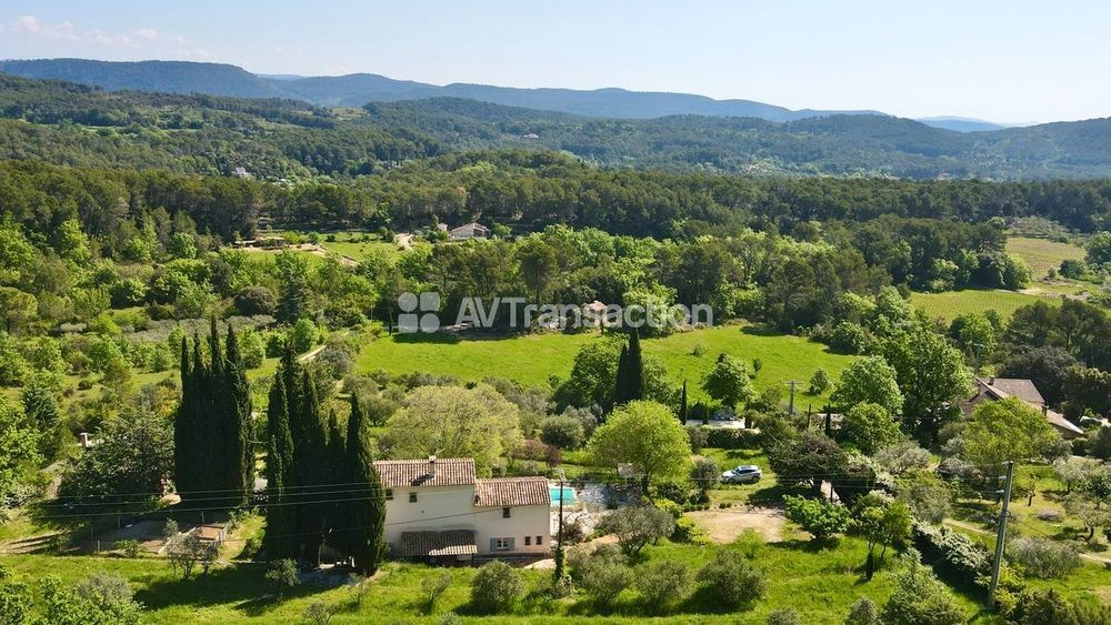 � vendre  Villa Flayosc (83780)