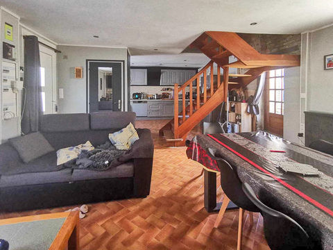   Maison 3 Chambres Maison - 5 pi�ce(s) - 115 m�