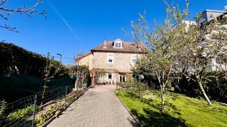  Maison � vendre 5 pi�ces 180 m�