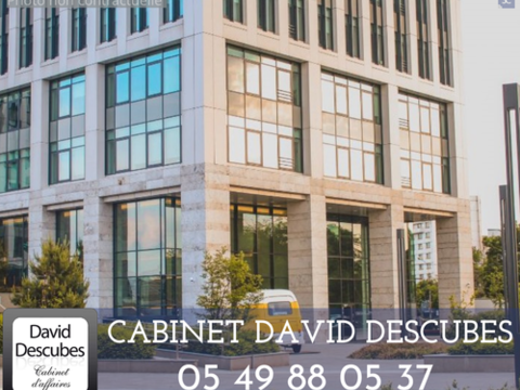 Local commercial à usage de bureaux. 958 86000 Poitiers