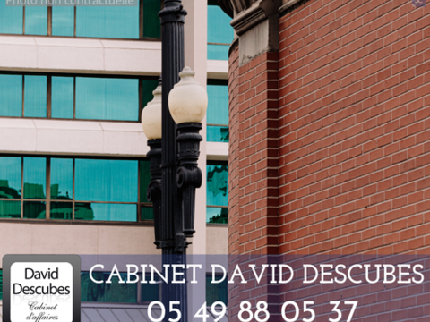 A louer, local commercial d'environ 140m2 en angle de rues en plein cur de CHATELLERAULT ! 850 86000 Poitiers