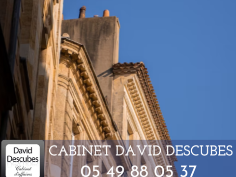 A VENDRE MURS COMMERCIAUX ET D'HABITATION LOUES 383600 85500 Les herbiers