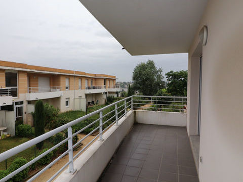   T3 avec terrasse, cave et 2 garages, le clos des santolines, 26500 BOURG LES VALENCE Appartement - 3 pi�ce(s) - 67 m�