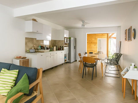   T3 cosy - Bourg de Trinit� � louer - 1200� Appartement - 3 pi�ce(s) - 60 m�