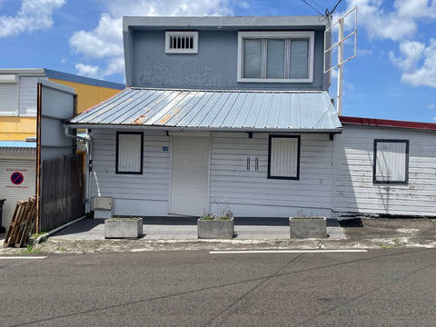Immeuble commercial & professionnel 362 m2 surface développée à vendre Pointe des Nègres FDF 450000 97200 Fort de france