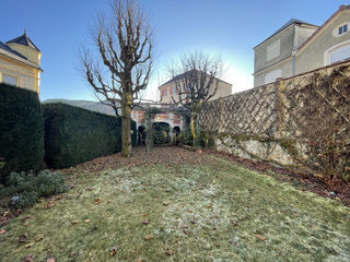  Propri�t�/ch�teau � vendre 11 pi�ces 240 m�