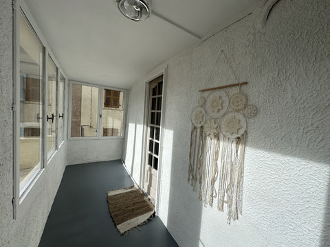   MAISON D'HABITATION AVEC TERRASSE ET CAVE Maison - 5 pi�ce(s) - 80 m�